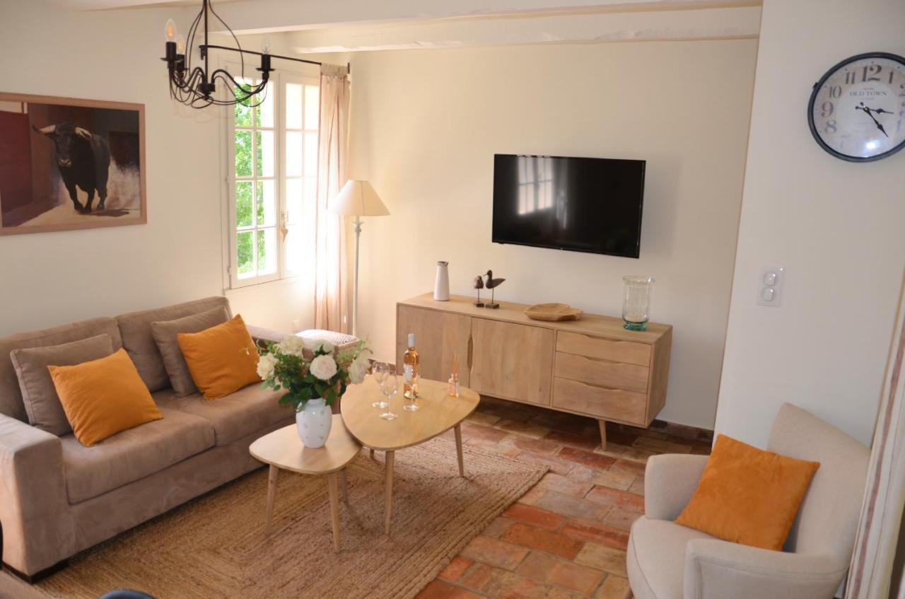 Apartamento Le Jas Des Parpaillous LʼIsle-sur-la-Sorgue Exterior foto