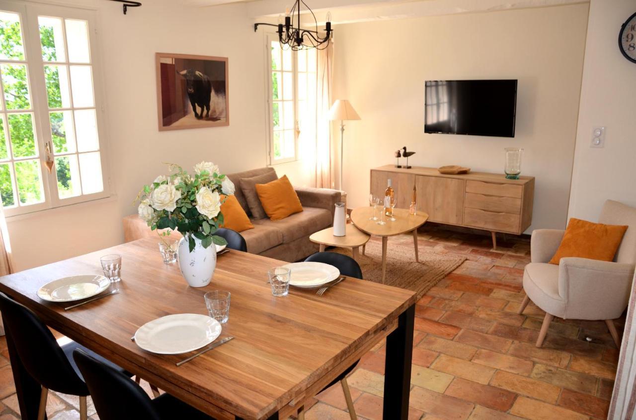 Apartamento Le Jas Des Parpaillous LʼIsle-sur-la-Sorgue Exterior foto